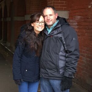 Meet your Posher, Nikia